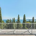 Διαμέρισμα Sonia Studio-pool&balcony Near Vittoriale - Happy