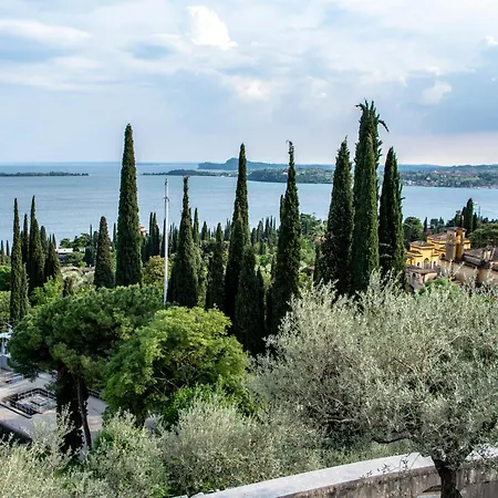 Sonia Studio-pool&balcony Near Vittoriale - Happy شقة