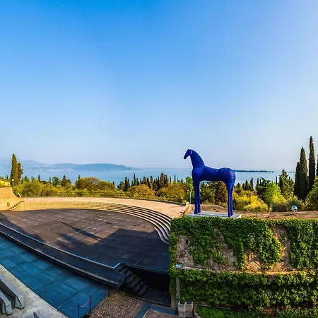 شقة Sonia Studio-pool&balcony Near Vittoriale - Happy
