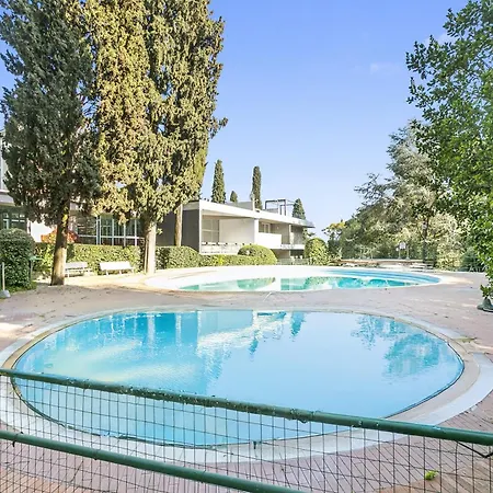 Sonia Sweet With Shared Pool - Happy * Gardone Riviera